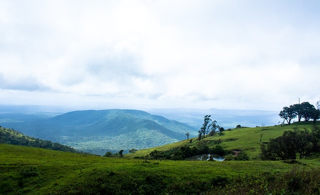 中国U22vs越南U22：拜合拉木、徐彬先发，胡荷韬、贺一然出战