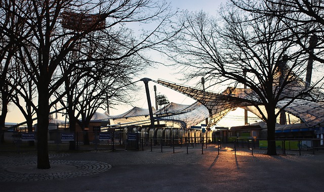 更是对未来 更是对未来